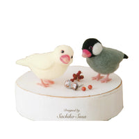 Needle Felting DIY Kit - White Wren Bird and Sakura Wren Bird with Hamanaka Aclaine (with English Instructions) – Imported from Japan  (with English Instructions)